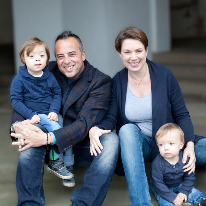 Stefanie mit ihrem Mann und ihren zwei  Söhnen